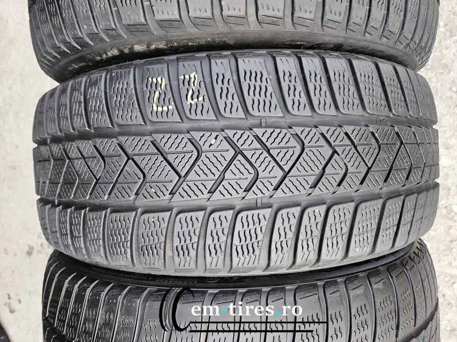 SET 4 Anvelope Iarna 225/45 R18 PIRELLI Sottozero 3 95H - Runflat