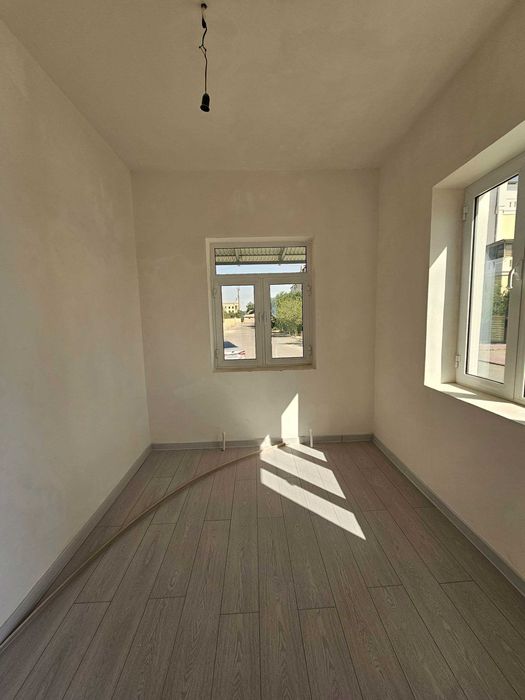 55m²li noturar bino sotiladi.
