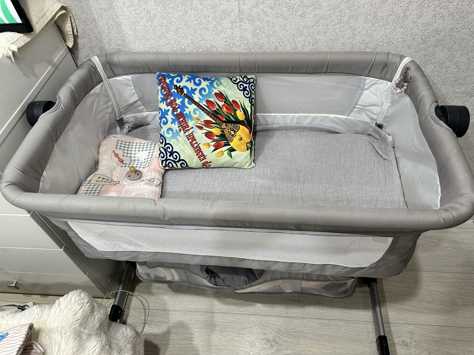 Детский кровать и камод