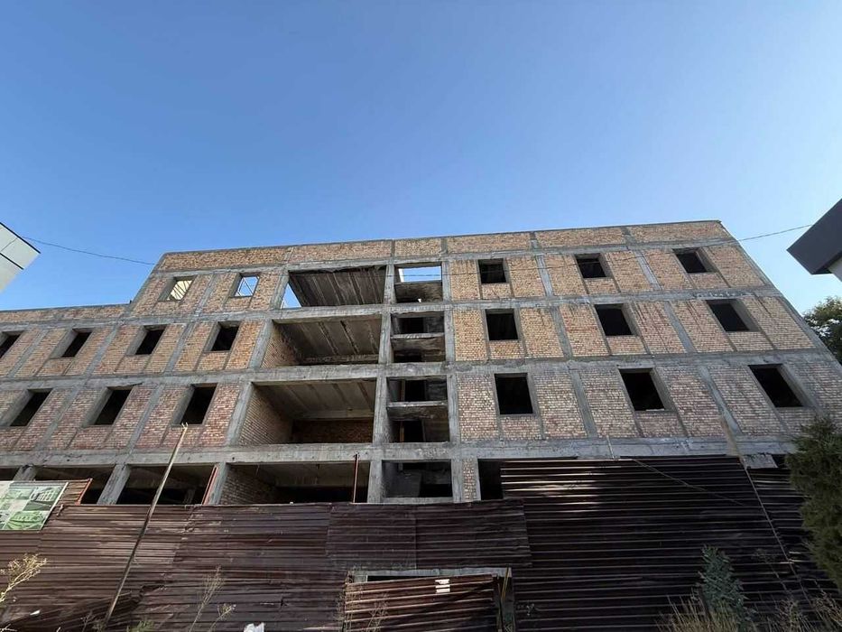 Коммерческое здание на продажу у Сайрам базара, Юнусабад .