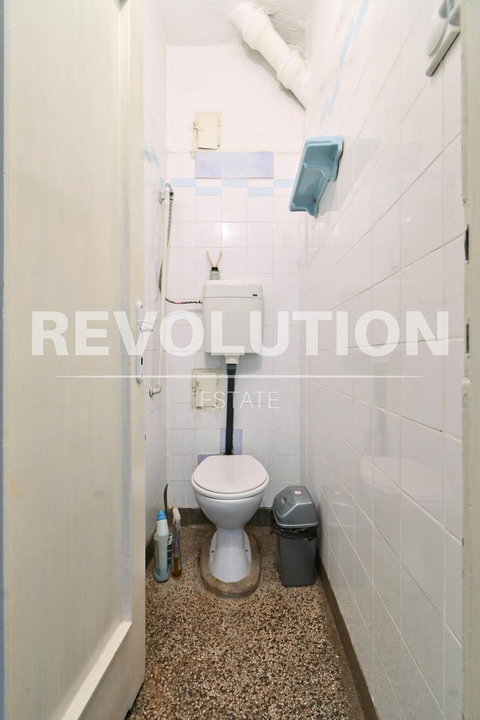 Продава се Тристаен апартамент в София, Център - 88 кв.м за 2955 €/кв.м - Снимка #8