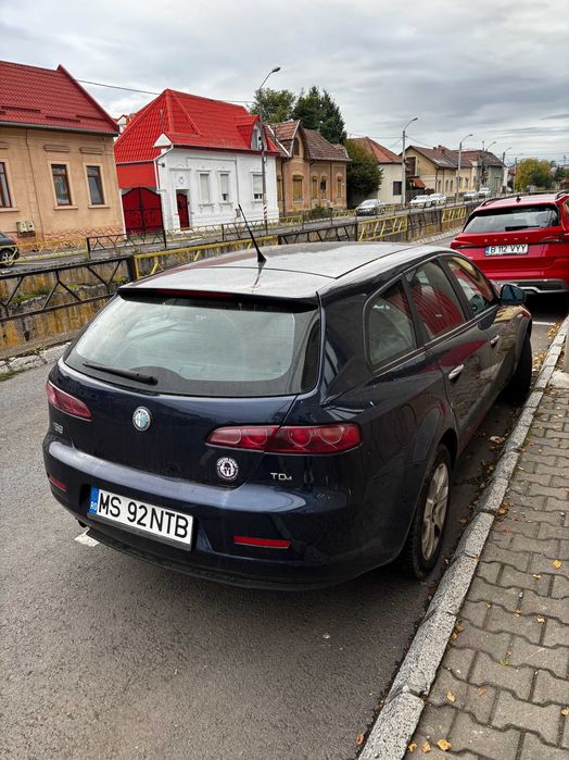 Alfa Romeo 159 1.9 JTDm 8v – Lovită față, motor bun – 211.565 km
