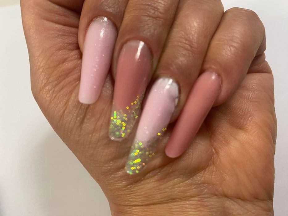 Unghii de gel si make up