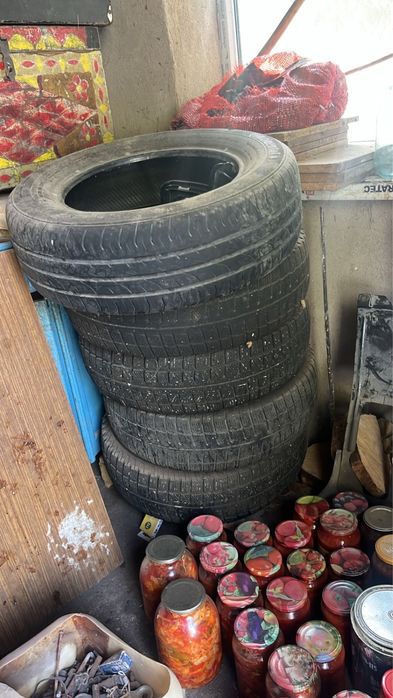 Продам 4 зимний