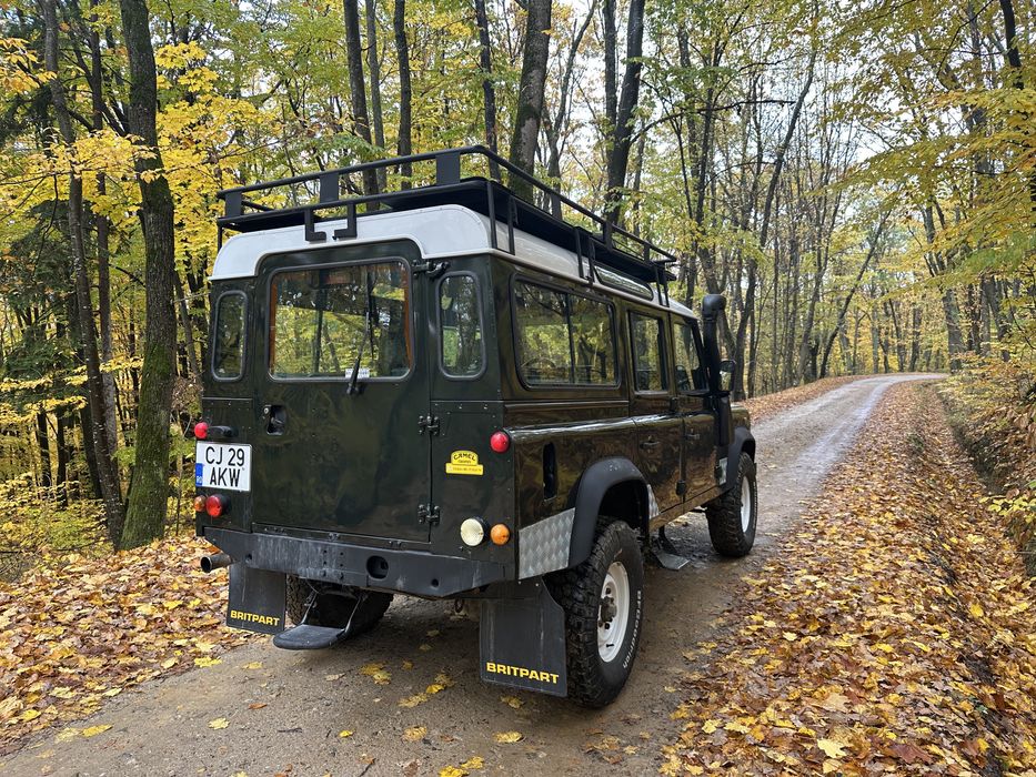 Land Rover Defender 110 - 2002 | 2.5 Diesel | 230.000 km | 9 locuri |