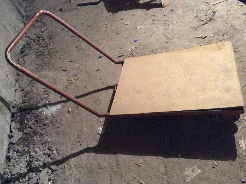 Тележка хозяйственная продается