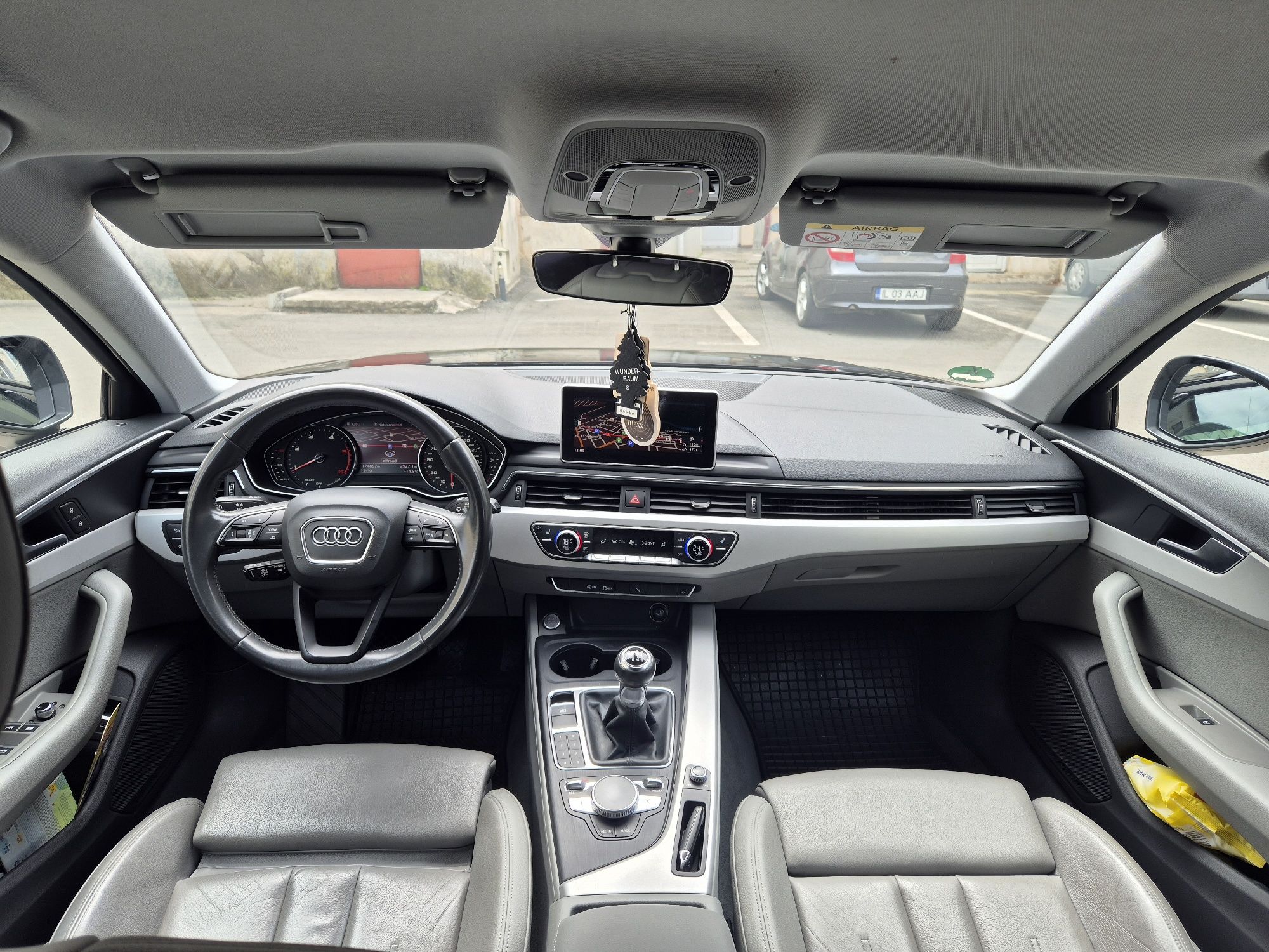 Audi A4 2.0 TDI Ultra Full/Distronic+/Line assist/Clima fata sp