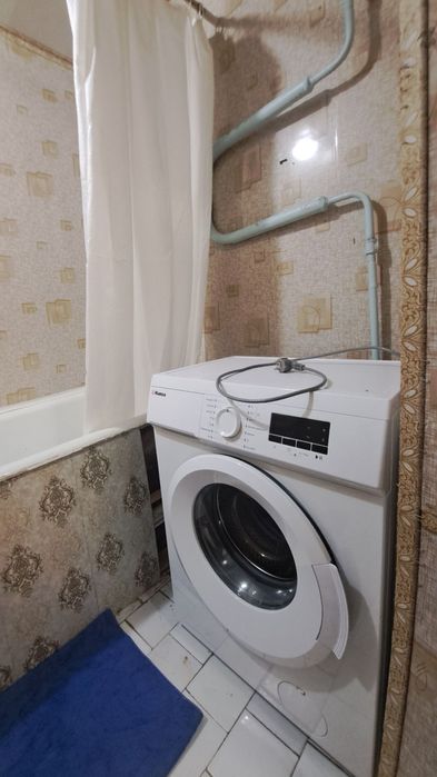 Чирчик шахар 
Навои атлант тепасида  
#1-хона 1-этаж 
Квартира ижар