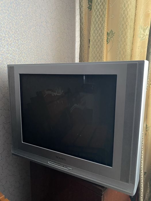 Старый телевизор Samsung