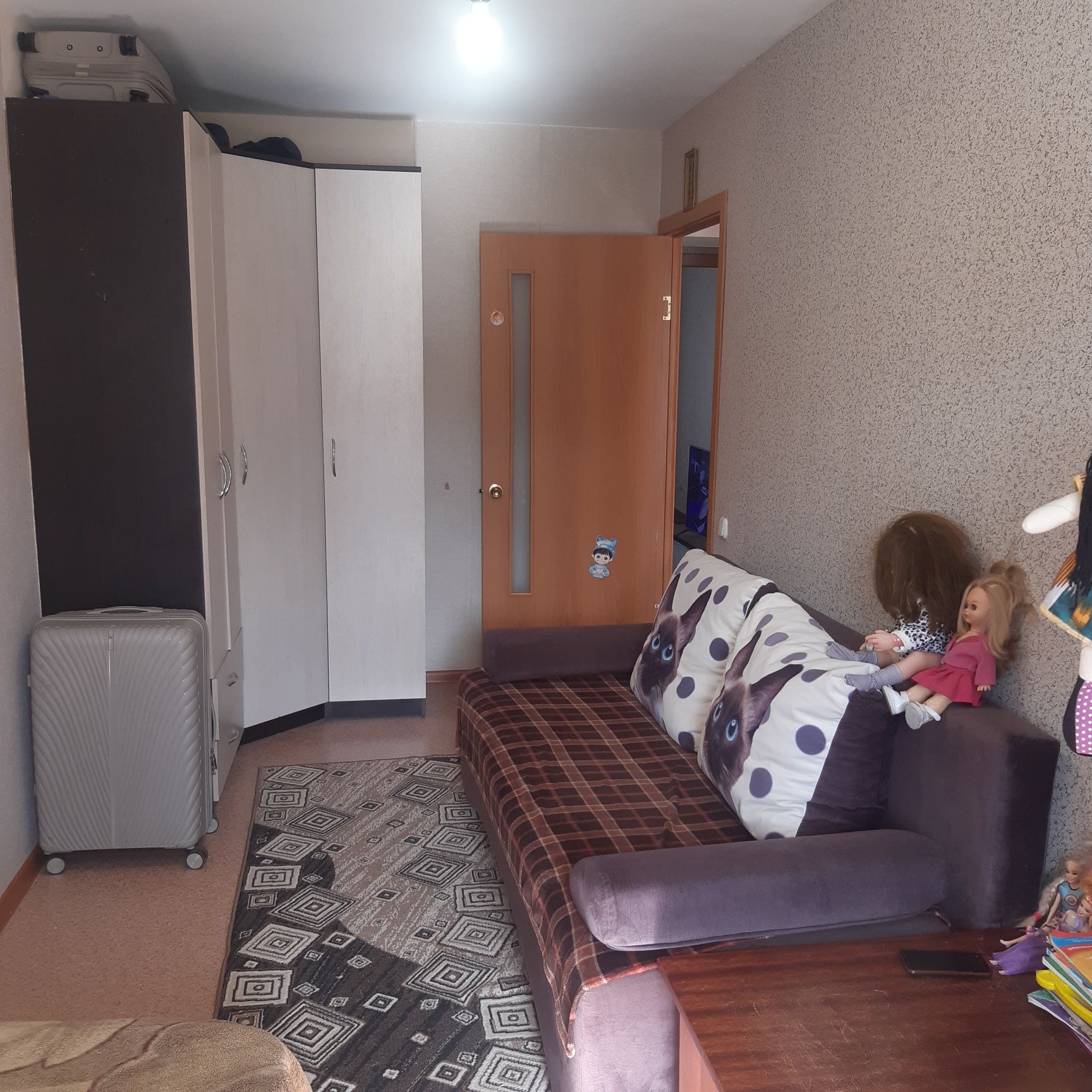 Продам улучшенную 3хкомнатную квартиру