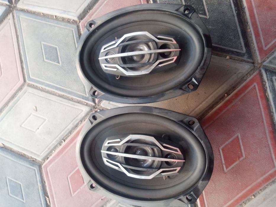 Колонки для машины