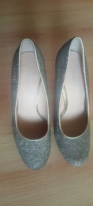 Елегантни обувки