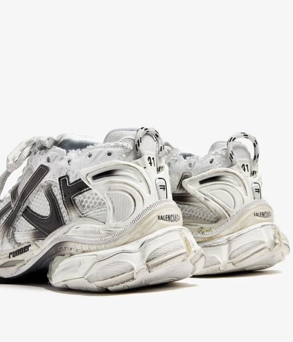 Balenciaga Runner