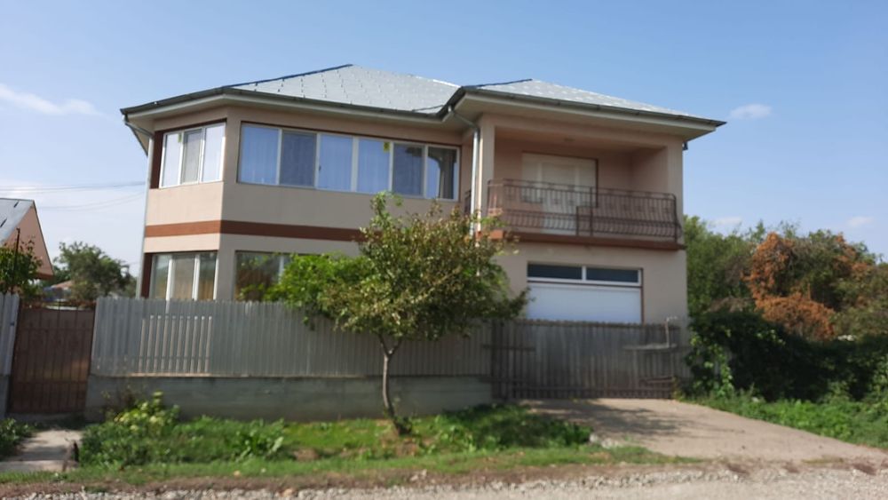 Casa / Vila de vanzare, Tecuci - Cartier C.F.R