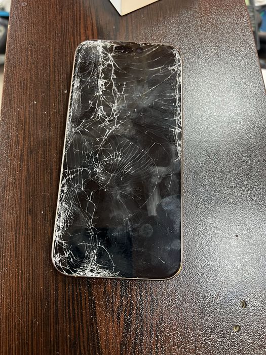 Iphone 16 pro max за части