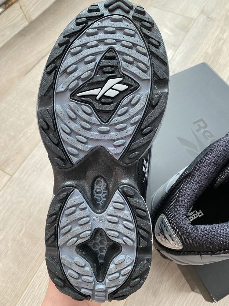Sneakerși înalți Reebok