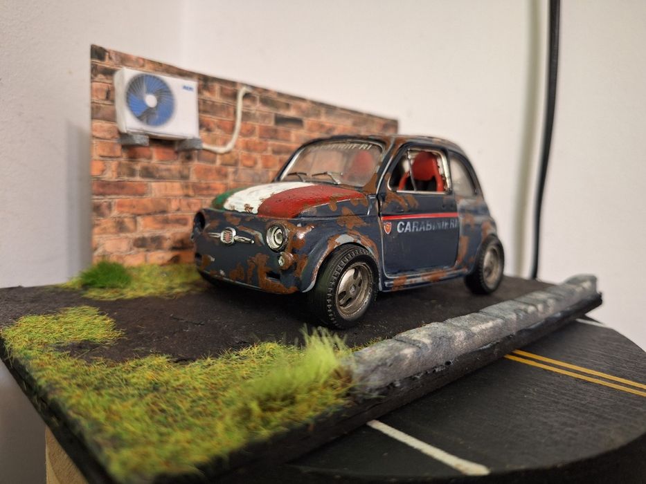 Diorama auto Fiat 500 carbinierii