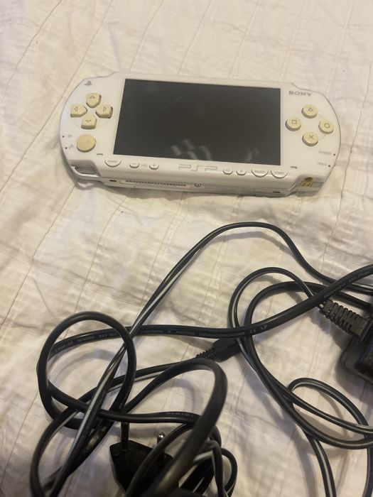 Sony PSP E1004 Ice White - Playstation Portable