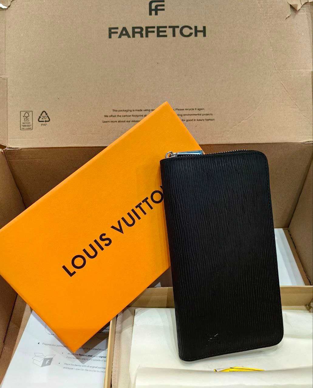 Портфейл LV M60003