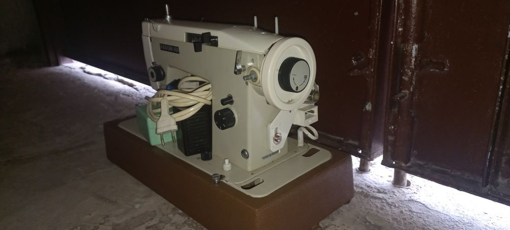 Radom 466 швейная машинка цена договорная