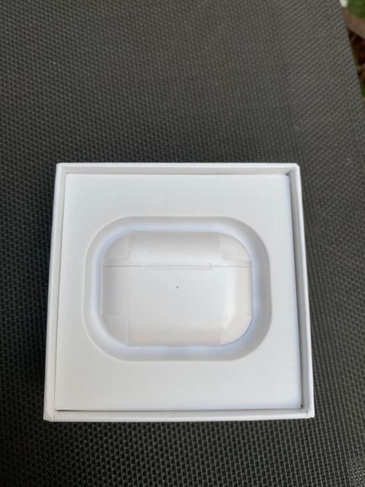 Vand Aripods 2 pro generatia 2