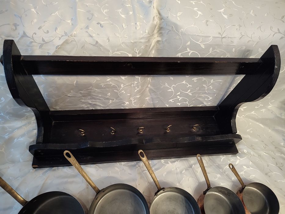 Cratițe din cupru cu suport din lemn