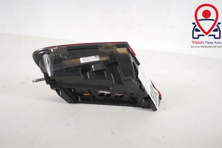 Стоп Спирачка Заден Капак Десен OLED Оригинален Повреден Мерцедес-Бенц