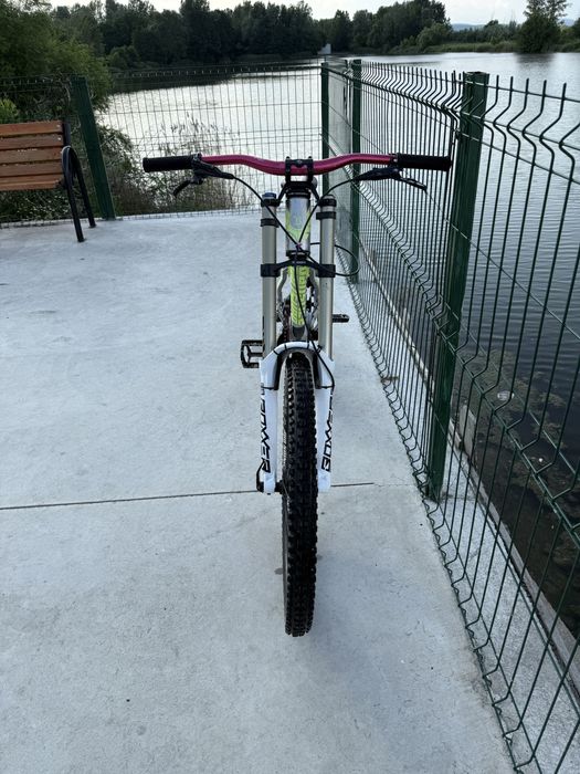 Bicicleta MTB Downhill Banshee Wildcard roti 26.5