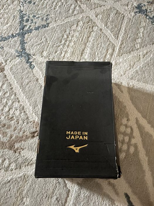 Продаю бутсы новые