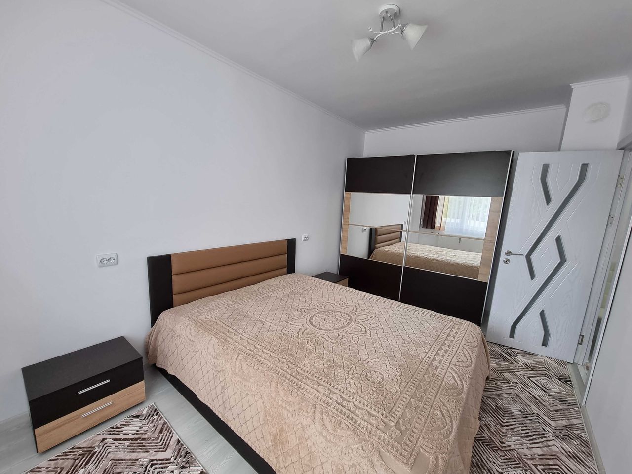 Дава се под наем Тристаен апартамент в Разград, Освобождение - 90 кв.м за 510 € - Снимка #13
