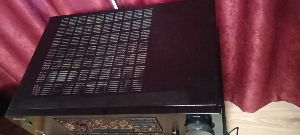 Vând amplituner Onkyo Tx8211