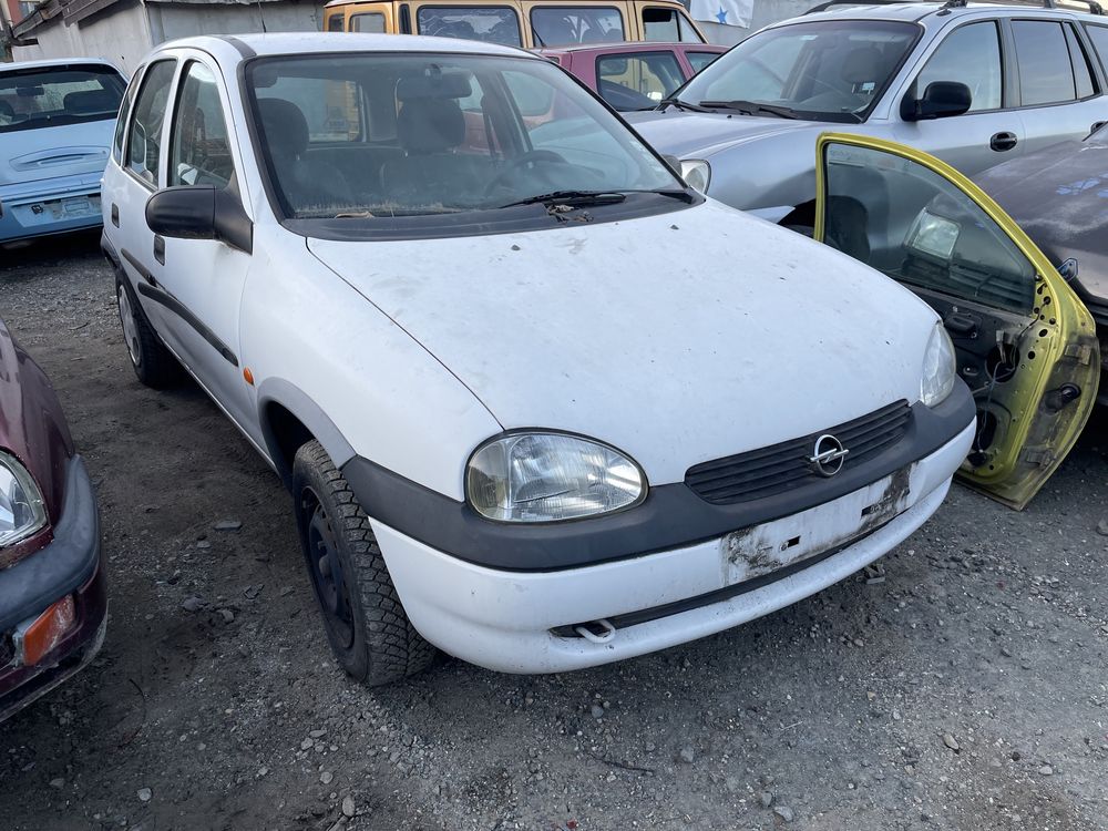 Opel Corsa B 1.4i 60кс 1998г На Части