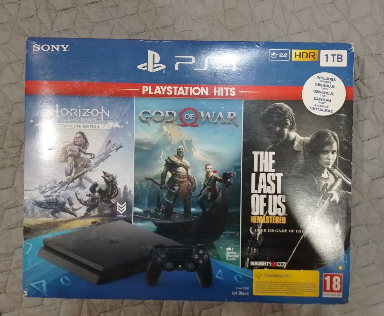 Ps4 Slim 1TB с джойстик и кутия