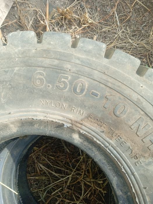 Продам резину вилочный погрузчик макары б/у