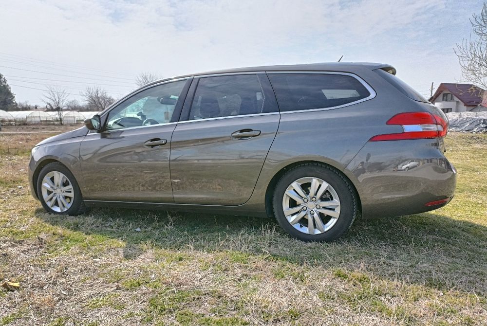 Peugeot 308  euro 6 Panoramic