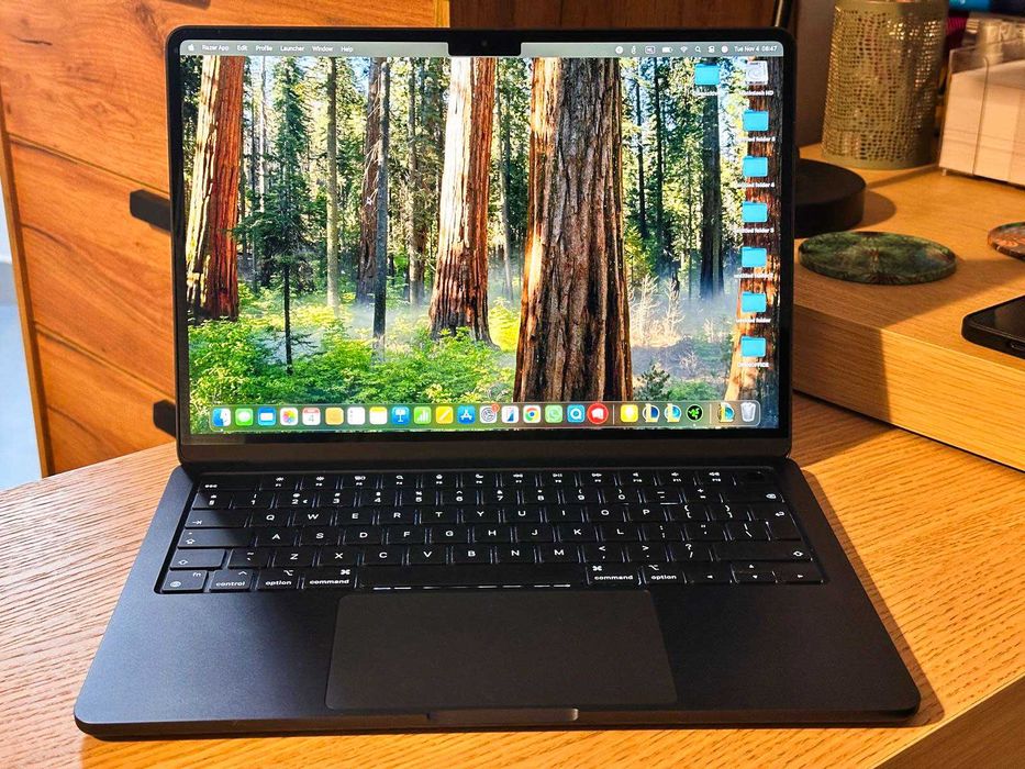 Oferta Black Friday Apple MacBook Air 13.6 inch M2 ca nou