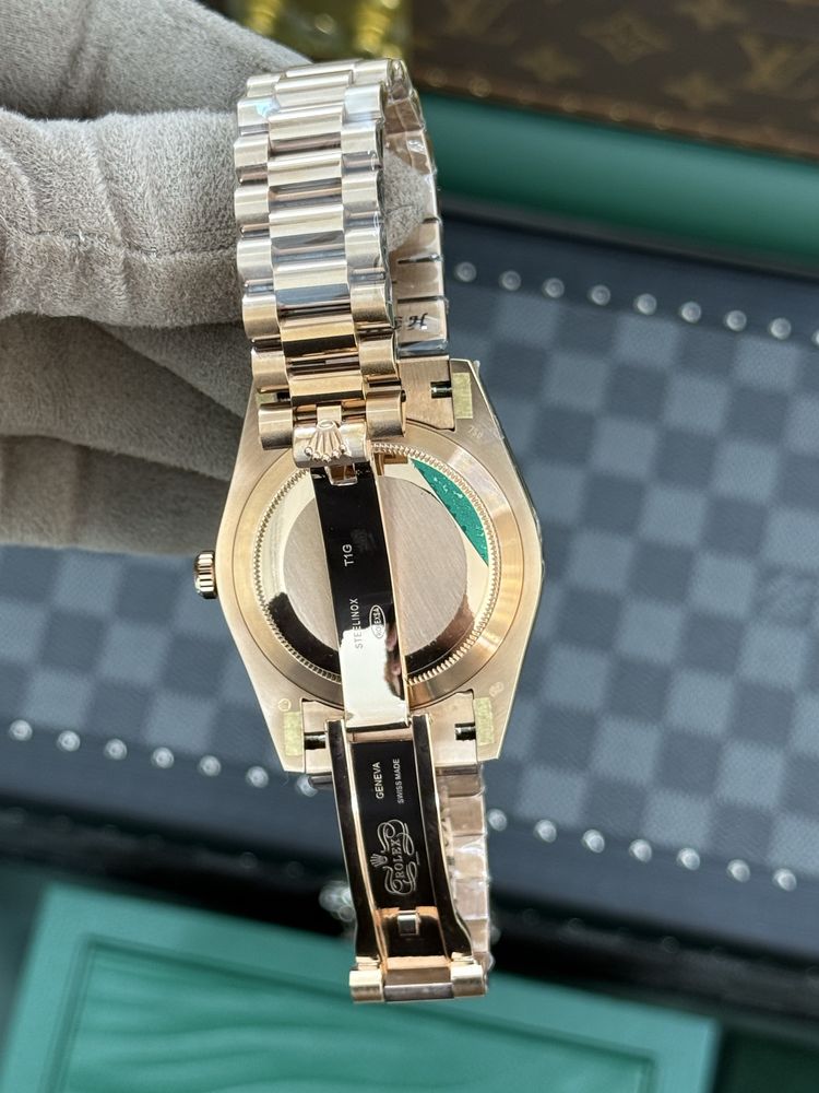 Rolex Day-Date 40 Olive Dial