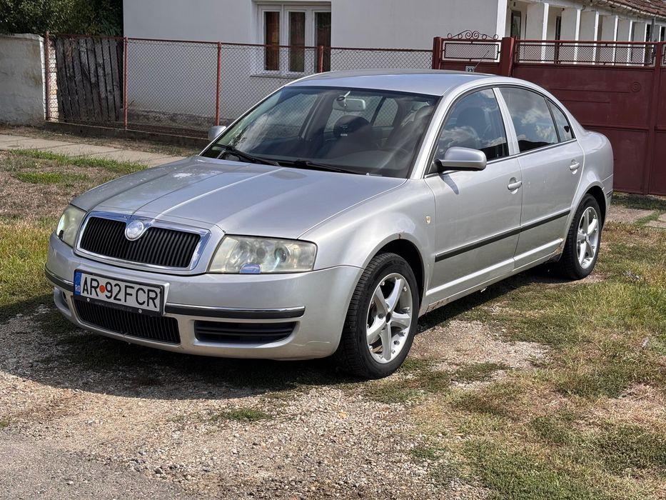 Skoda Superb 2.0 TDI 140 Cp - Xenon/ Piele/ Memorii/ Senzori Parcare