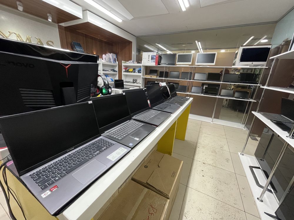 Много ноутбуков в магазине Restart Market