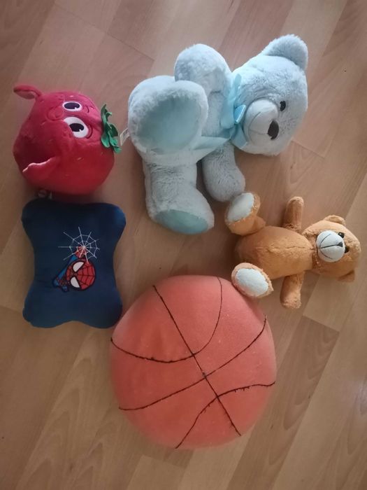 Плюшени играчки всички общо спешно