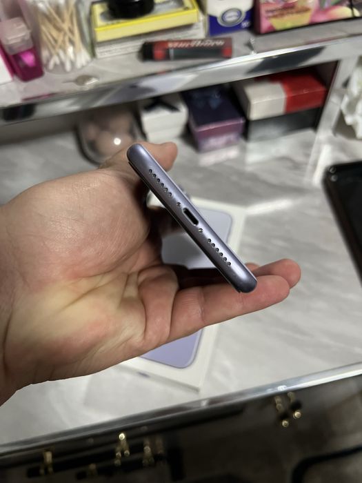 Iphone 11 xamajoyi radnoy