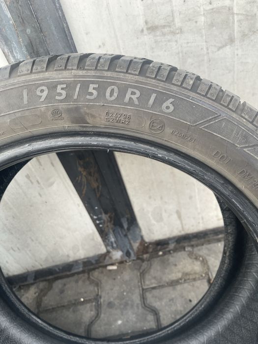Vand set de 4 anvelope iarna 195 50 16 Dunlop 7mm
