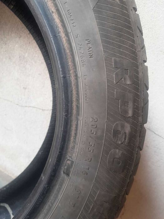 Продавам 2броя зимни гуми