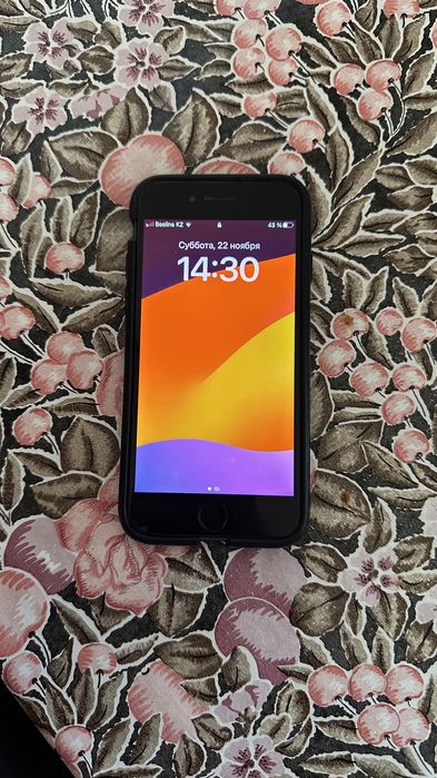 Айфон 8 64гб емкость 90  Срочно