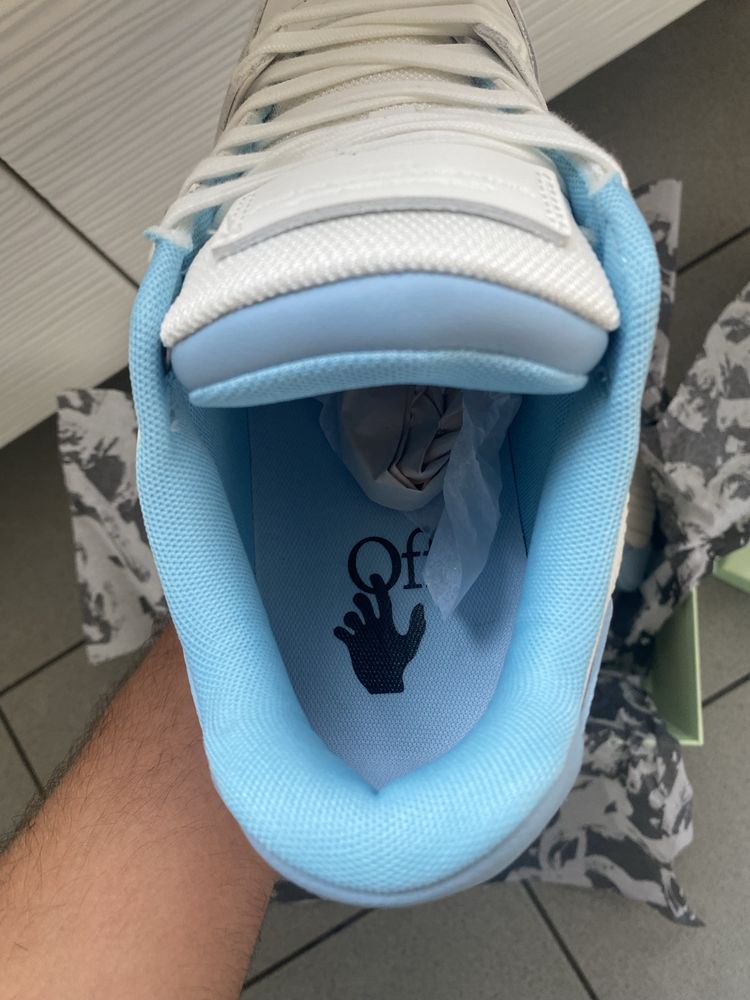 OFF-WHITE Out of Office (sky blue)