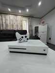 Xbox one s - 1TB