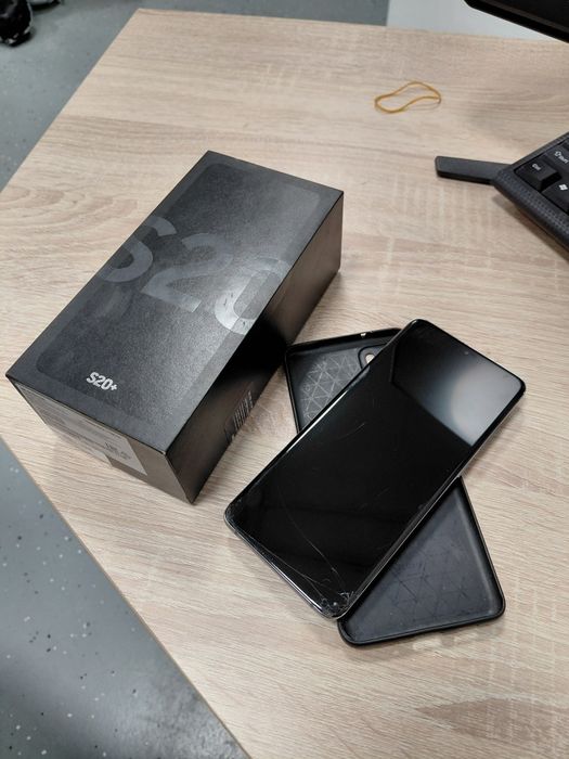 Срочно продам Samsung galaxy s20+ 128gb