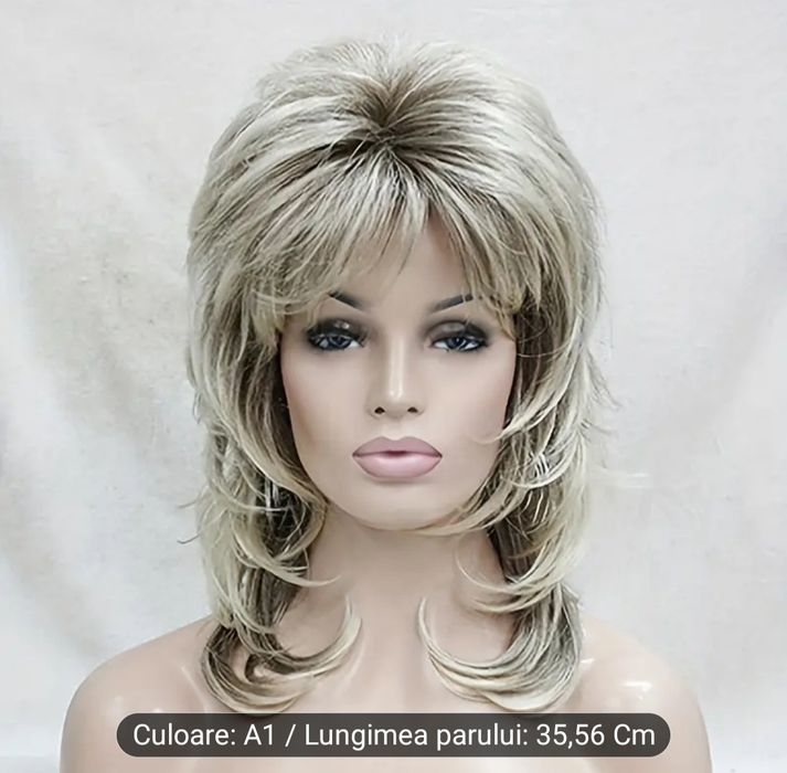 Peruca blonda deosebită