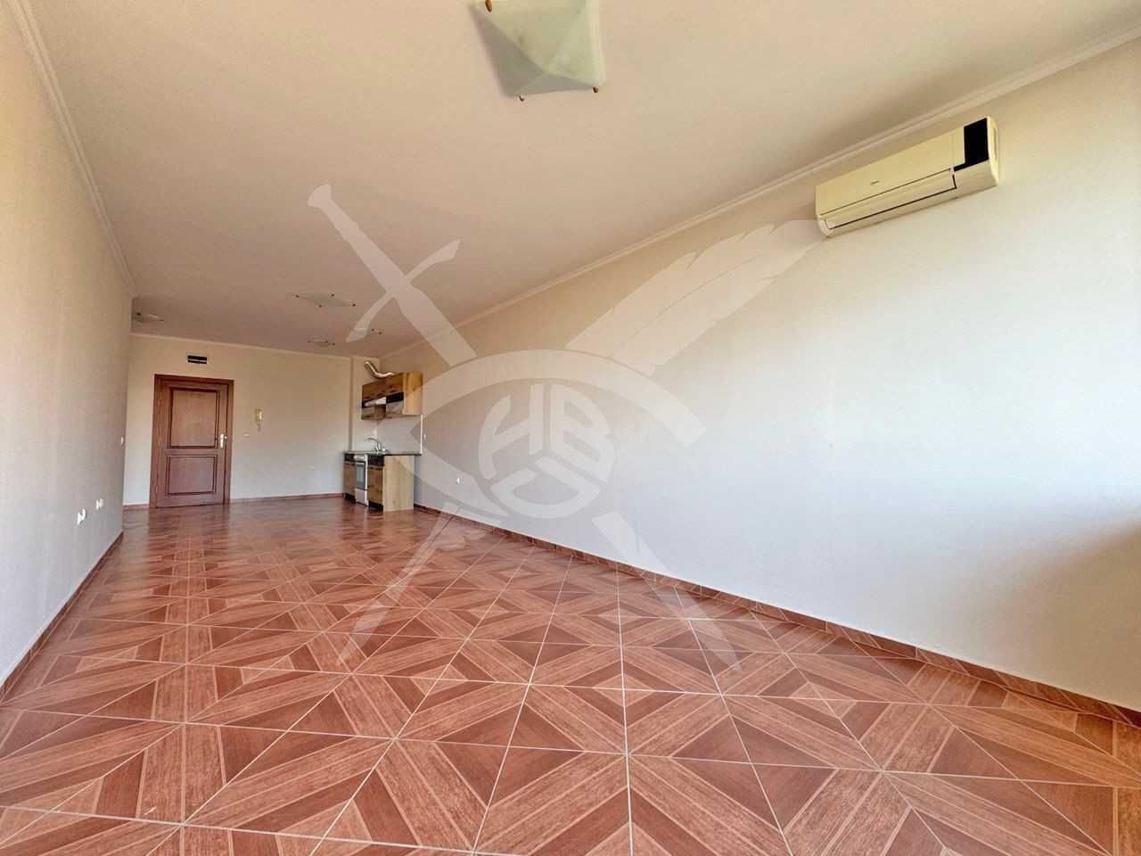 Продава се Двустаен апартамент в Свети Влас - 97 кв.м за 1217 €/кв.м - Снимка #2