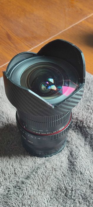 Объектив Samyang 14mm, f/2.8, EF + переходник на Sony FE
